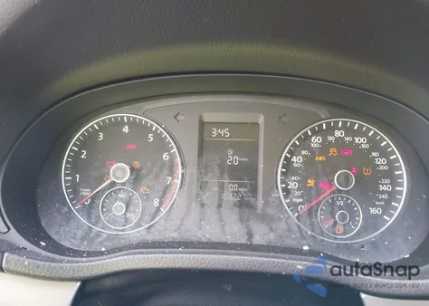 2014 Volkswagen Passat 2.5L S z USA, uszkodzony, nr VIN 1VWAH7A31EC017598